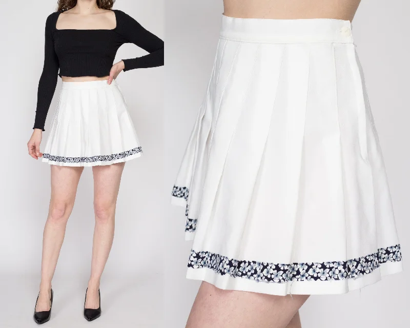 Small 90s White Floral Trim Mini Tennis Skirt 27"